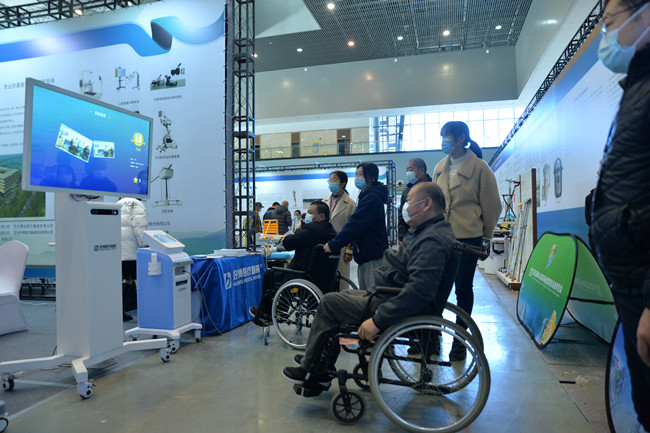 如某个玩具或物品